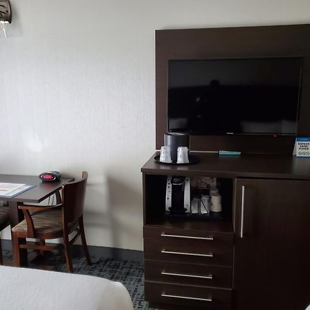 Best Western Hotel Бросард Екстериор снимка