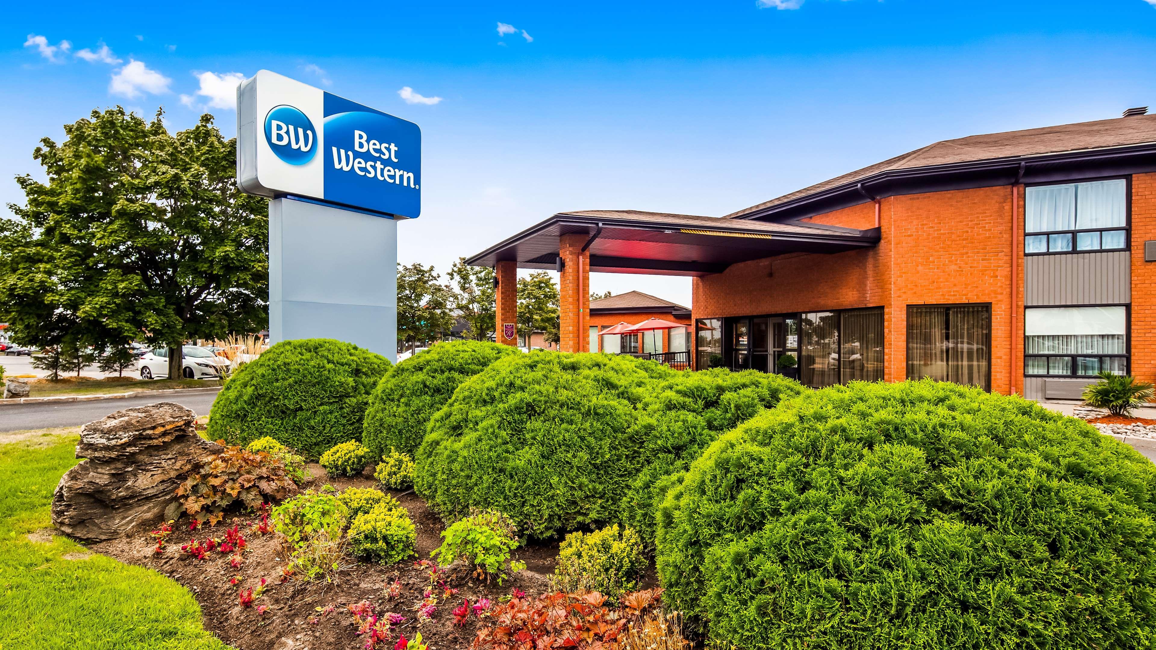 Best Western Hotel Бросард Екстериор снимка
