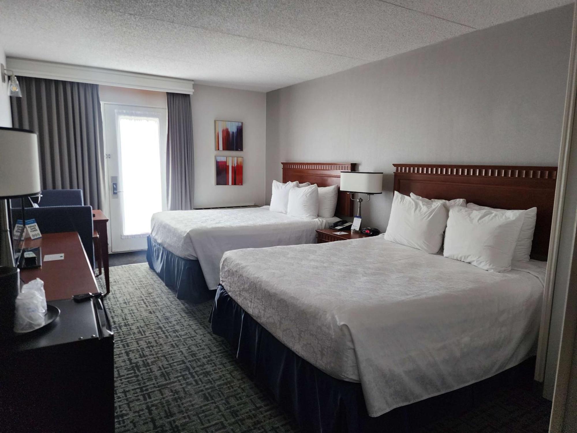 Best Western Hotel Бросард Екстериор снимка