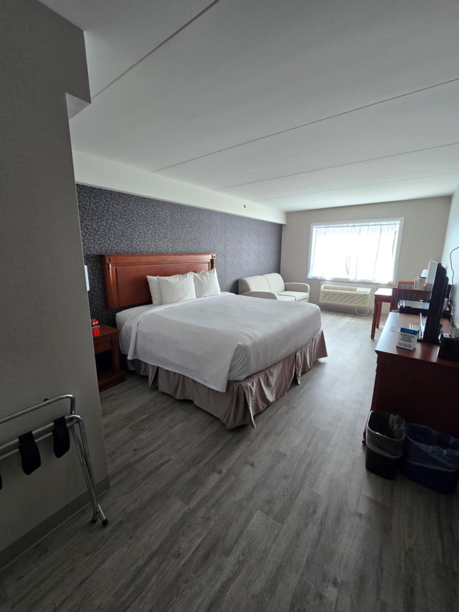Best Western Hotel Бросард Екстериор снимка